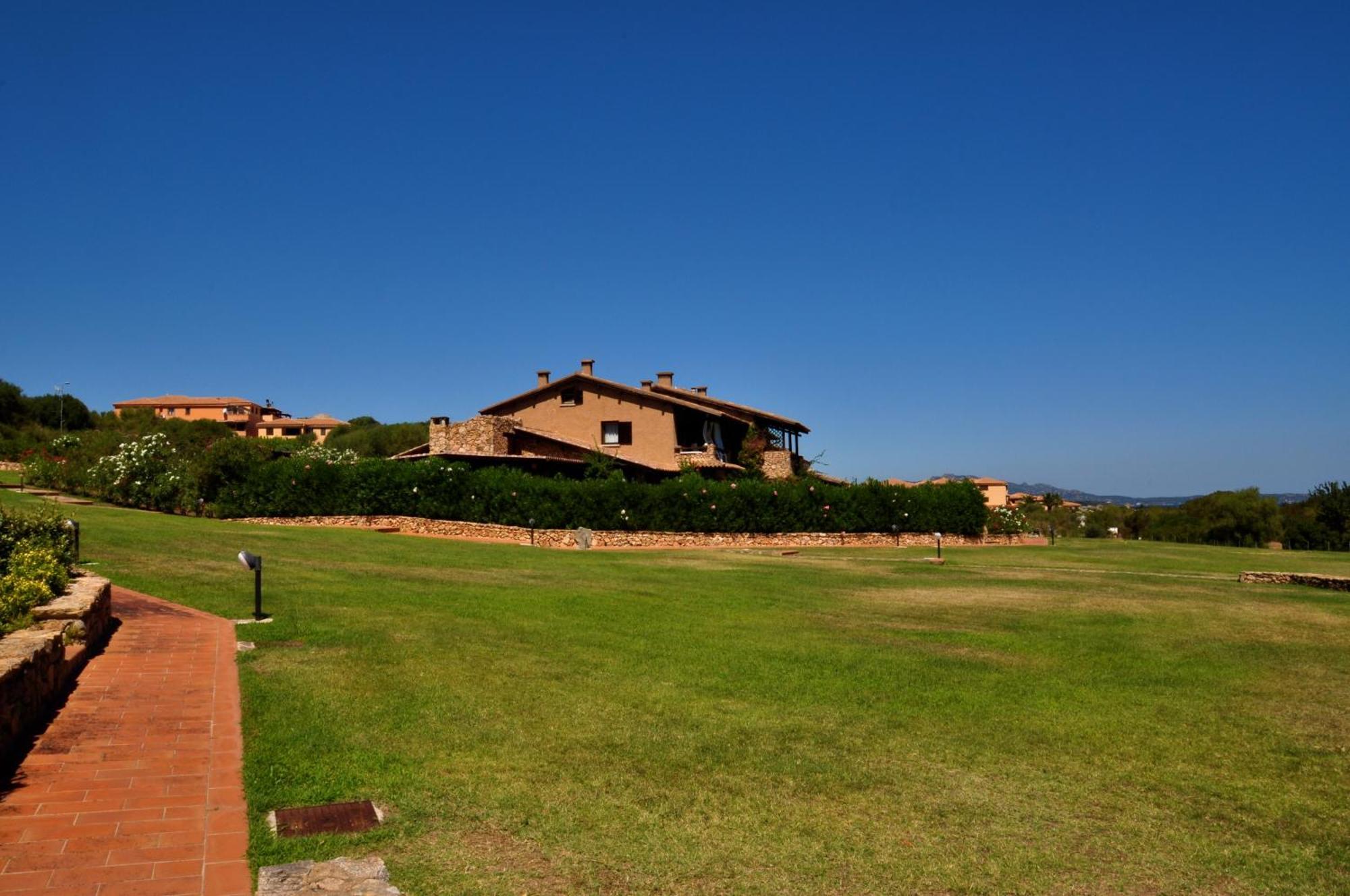 Appartamenti Residence Vela Blu Golfo Aranci 马里内拉 外观 照片