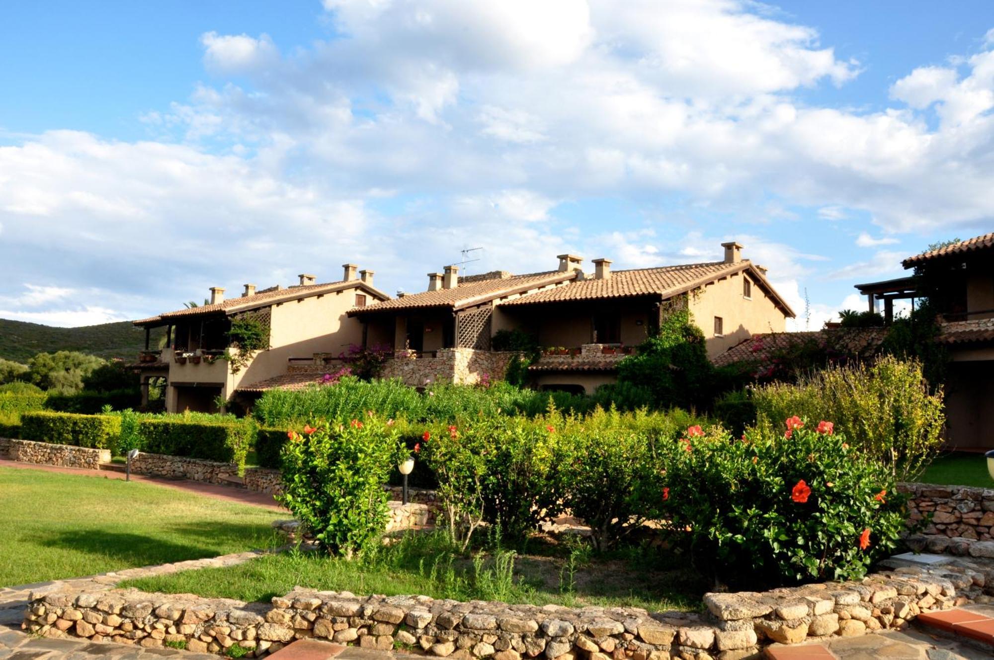 Appartamenti Residence Vela Blu Golfo Aranci 马里内拉 外观 照片
